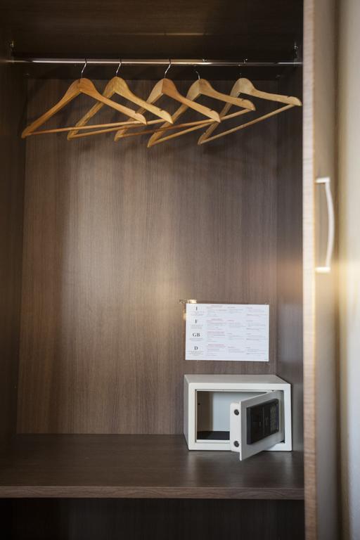 Hotel Amalfi Mediolan Zewnętrze zdjęcie