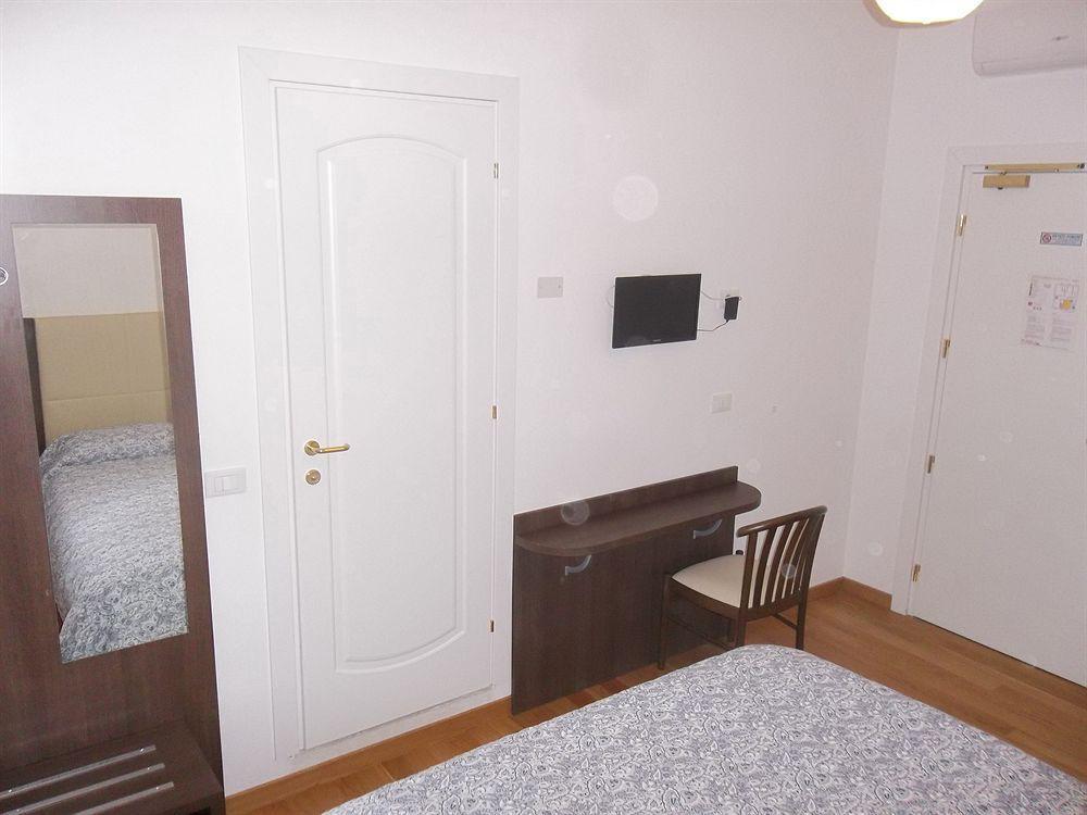 Hotel Amalfi Mediolan Zewnętrze zdjęcie