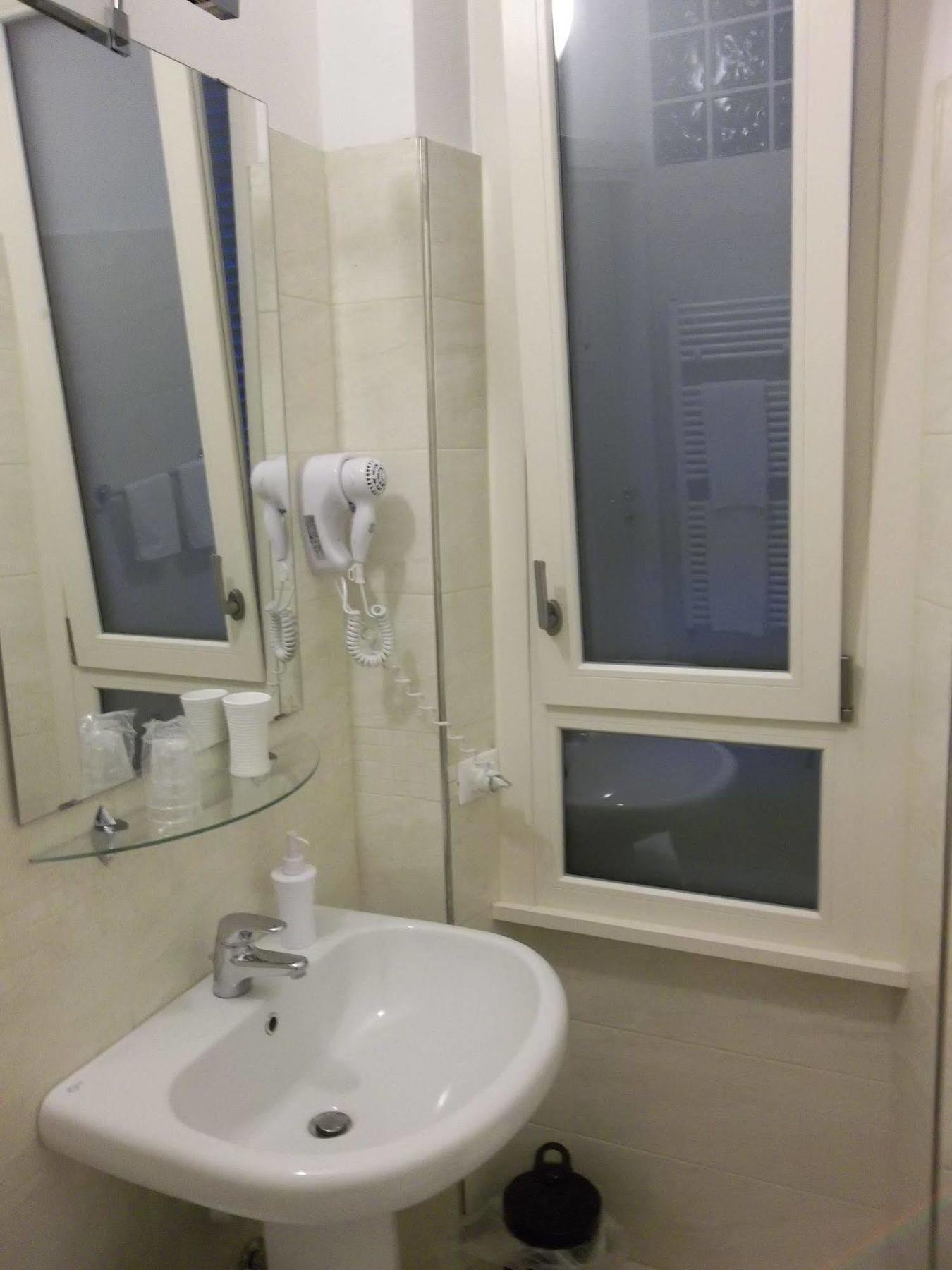 Hotel Amalfi Mediolan Zewnętrze zdjęcie