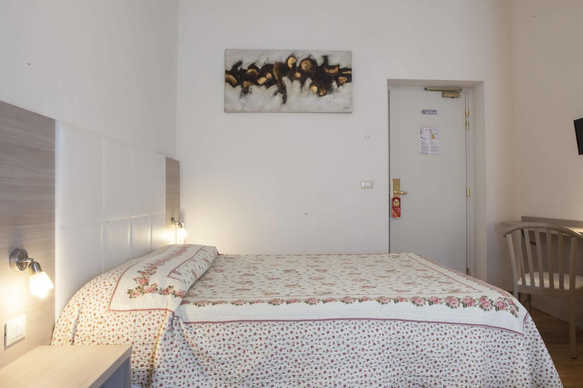 Hotel Amalfi Mediolan Zewnętrze zdjęcie