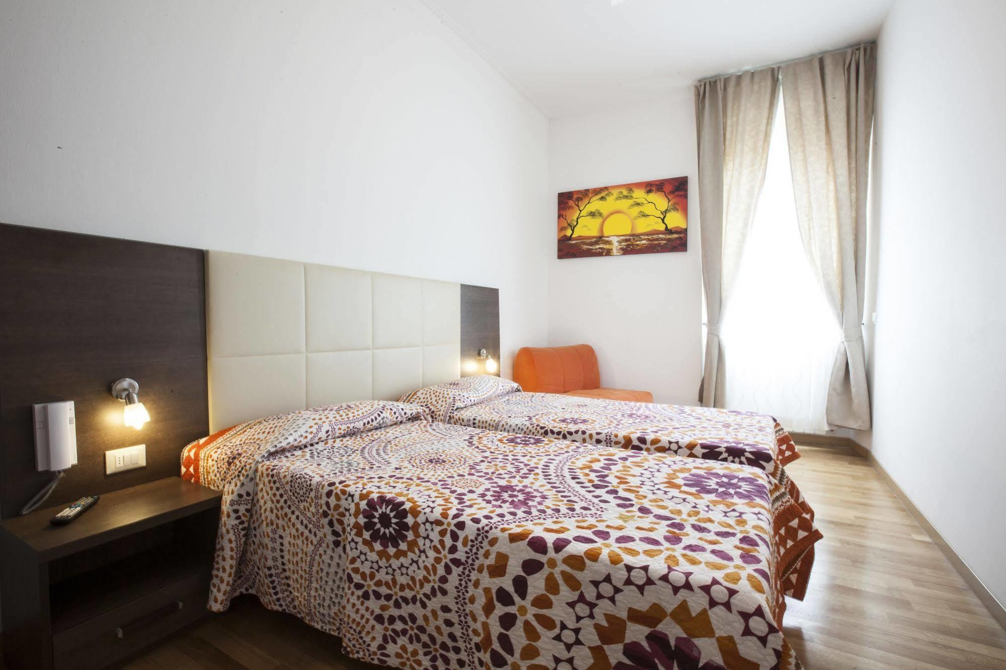 Hotel Amalfi Mediolan Zewnętrze zdjęcie