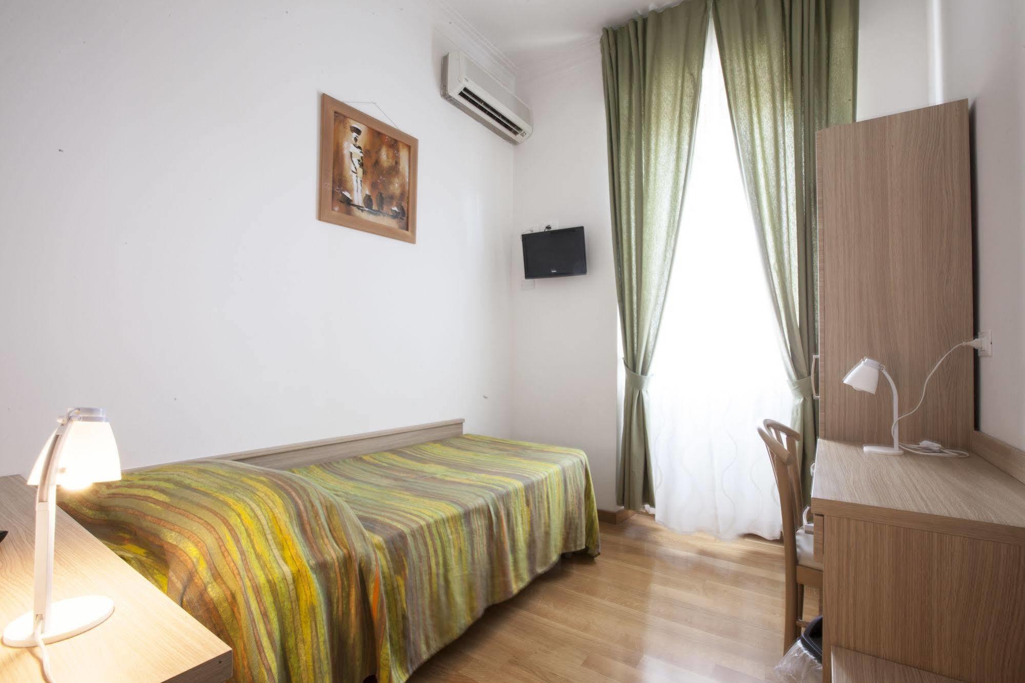 Hotel Amalfi Mediolan Zewnętrze zdjęcie