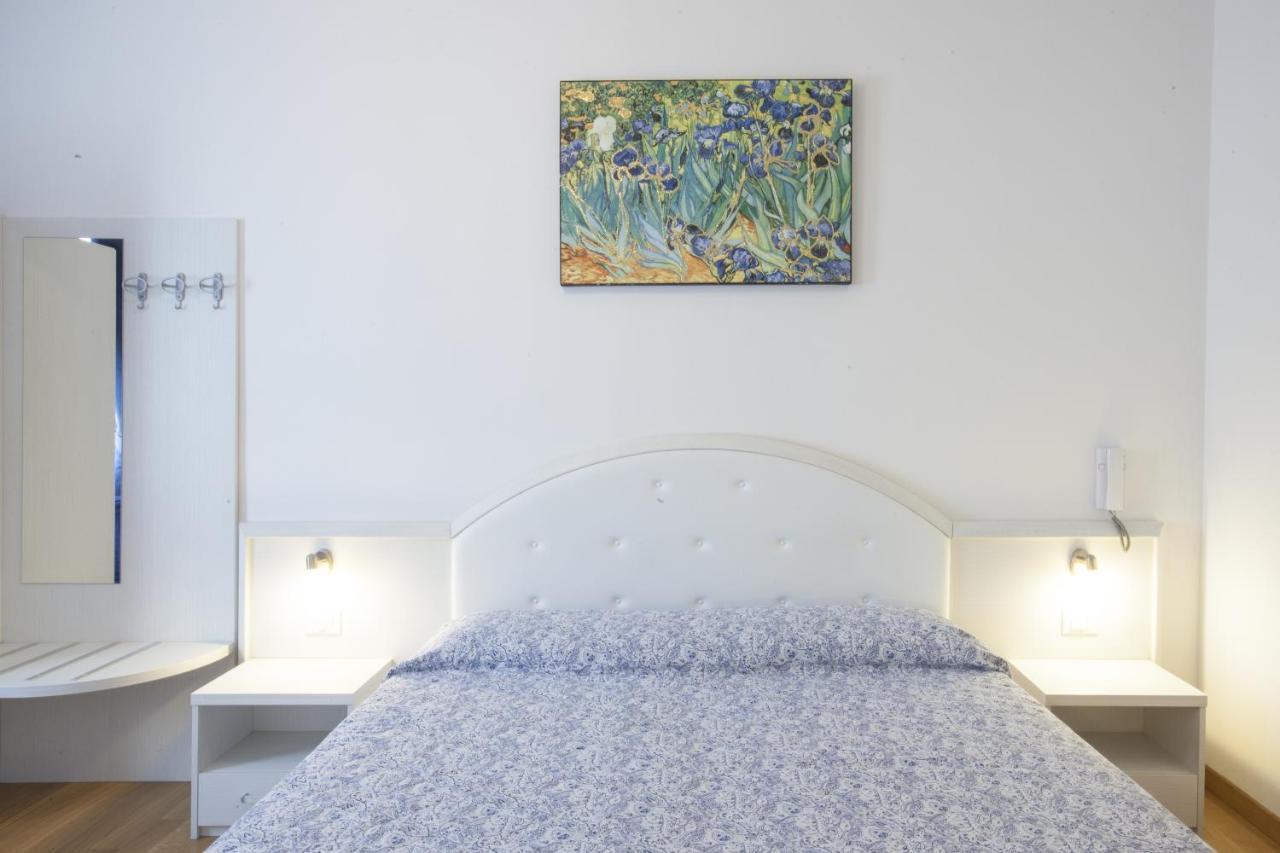 Hotel Amalfi Mediolan Pokój zdjęcie