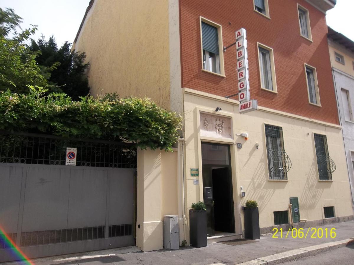 Hotel Amalfi Mediolan Zewnętrze zdjęcie